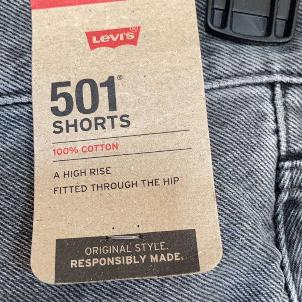 Offer $35 Levi’s distressed high rise 501 jean cotton denim short cutoff vibe 31 - Picture 7 of 15